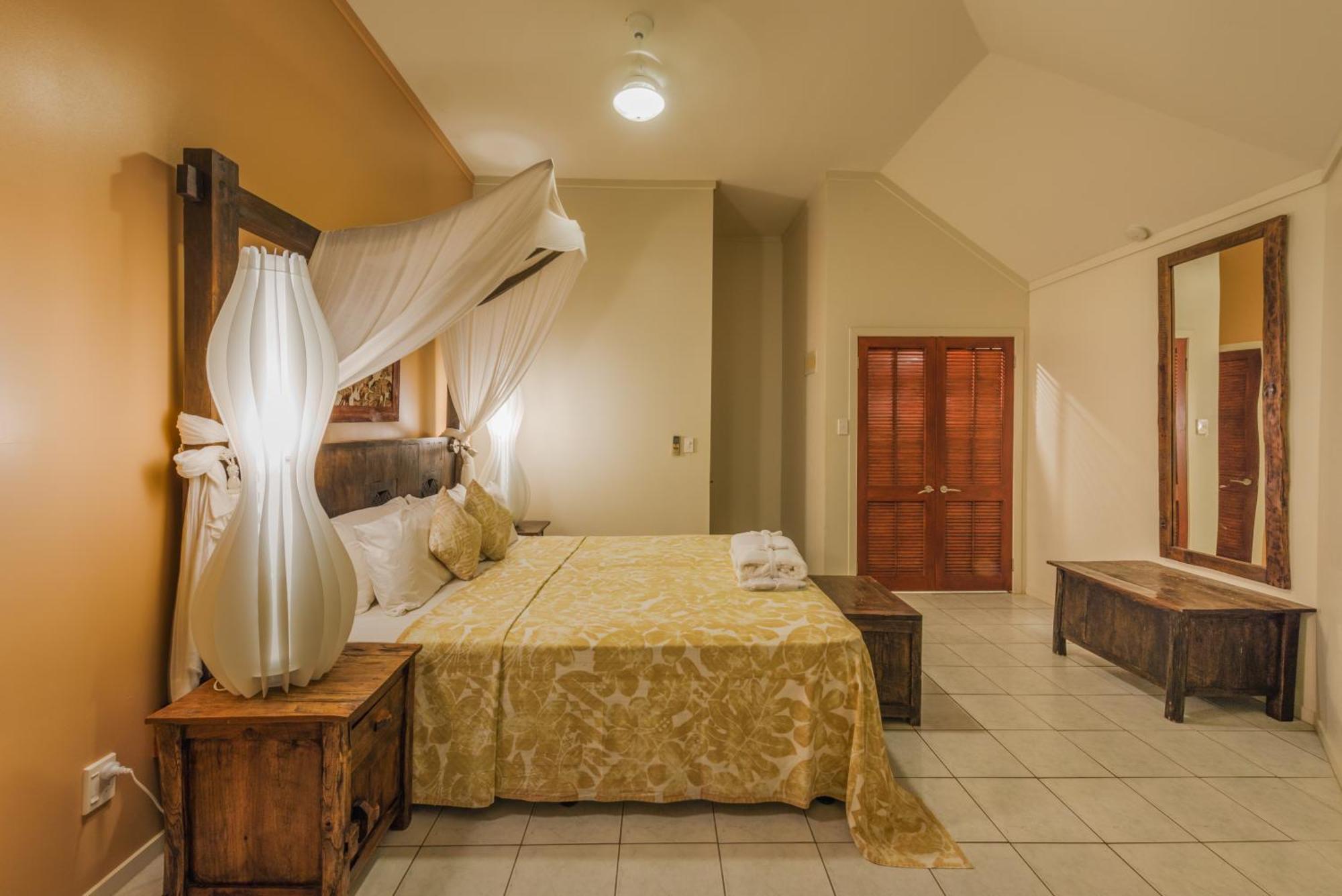 Crown Beach Resort & Spa (Adults Only) Rarotonga Exterior photo
